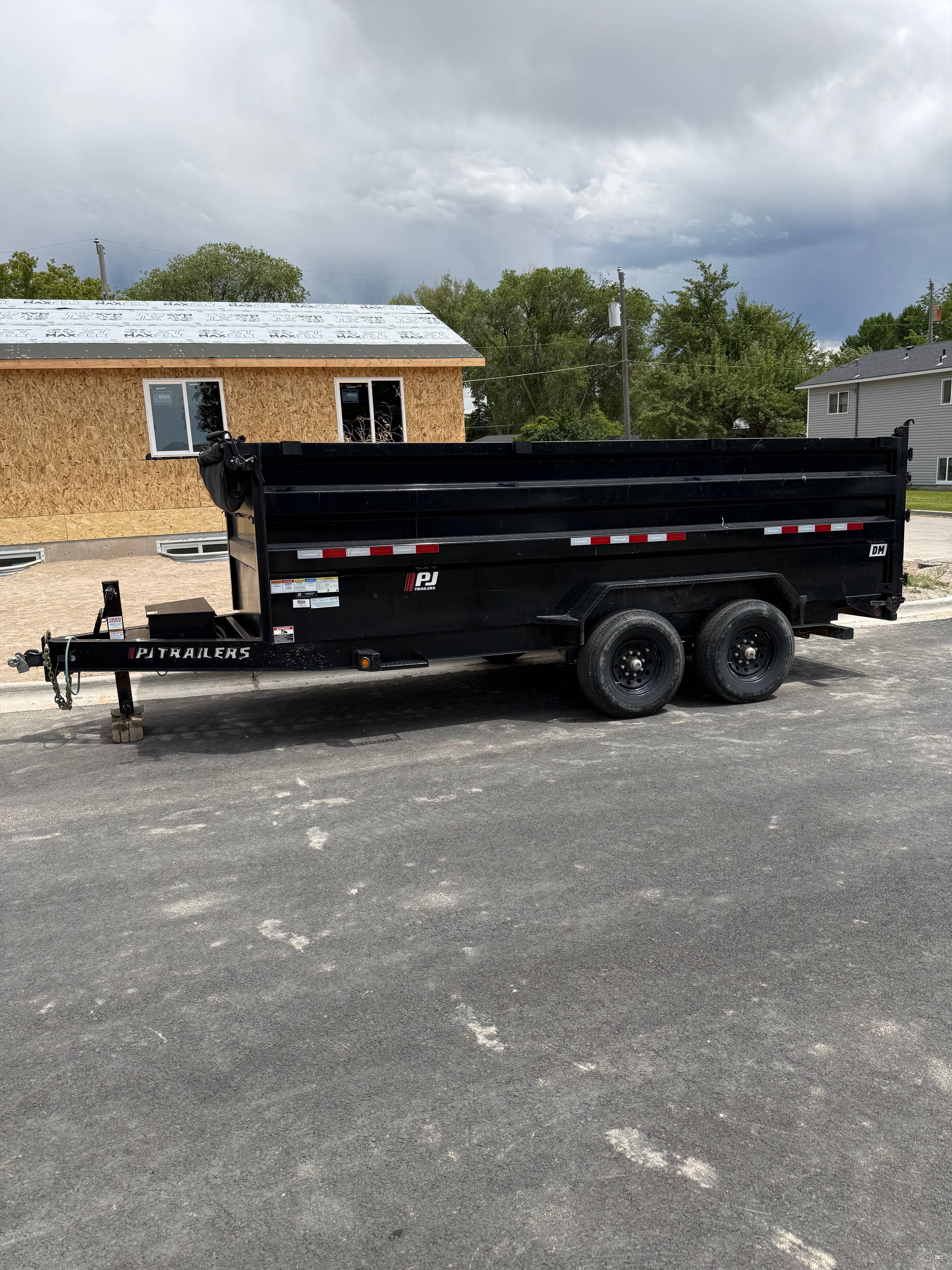 83" x 16' Dump Trailer — photo 1 of 2